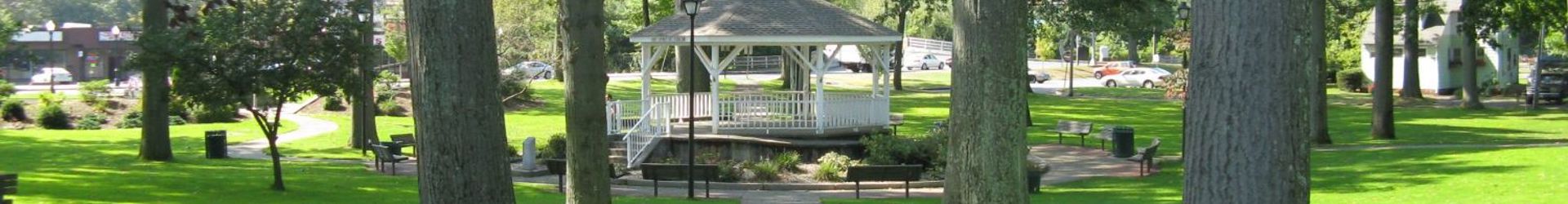 Ludlow Town Green, MA